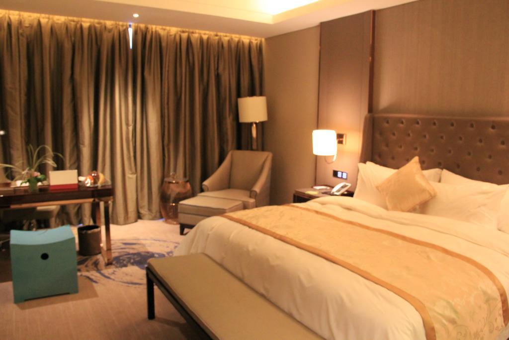 Howard Johnson Qinlu Plaza Yingtan Exterior foto